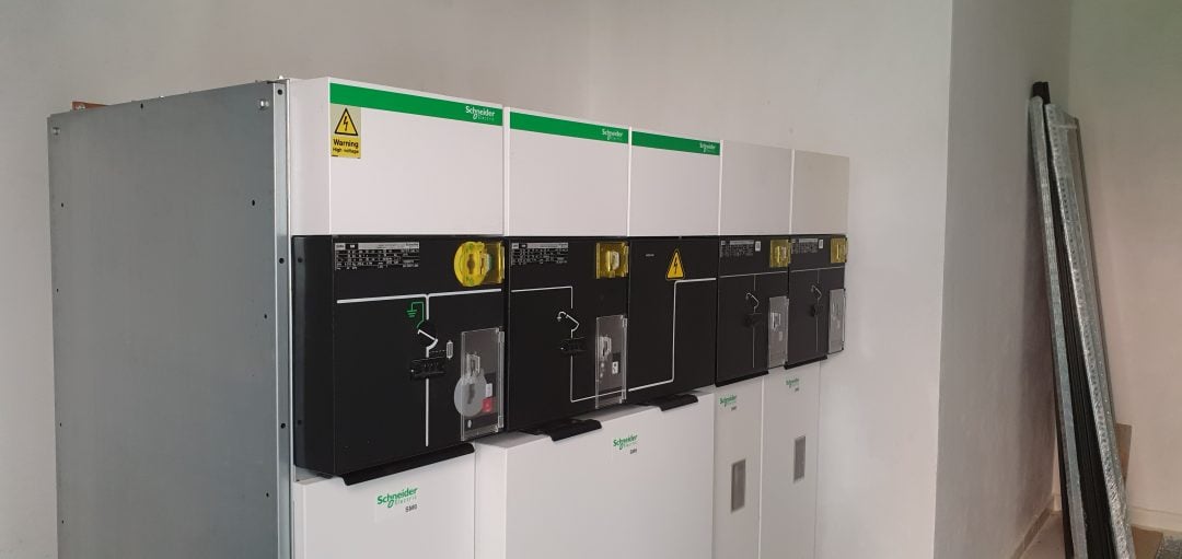 Panele te instaluara ne stacionin e pompimit Durres