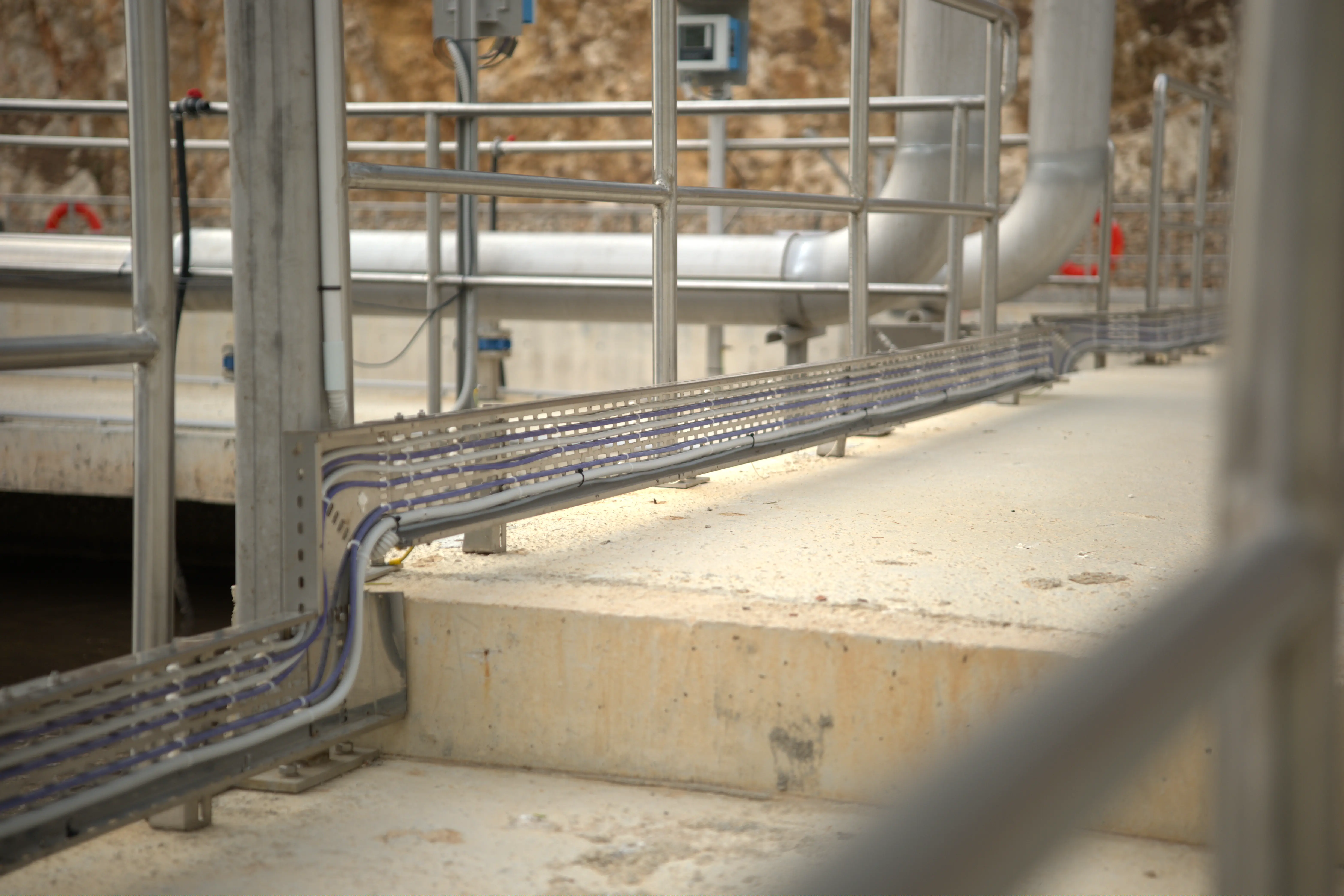 Rrugim kabllosh ne trajtimin biologjik