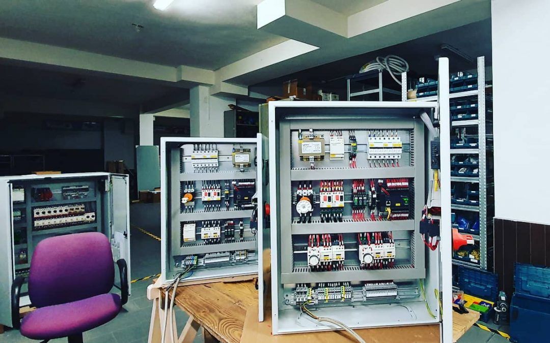 7-15 kw panel kontrolli per stacion pompimi